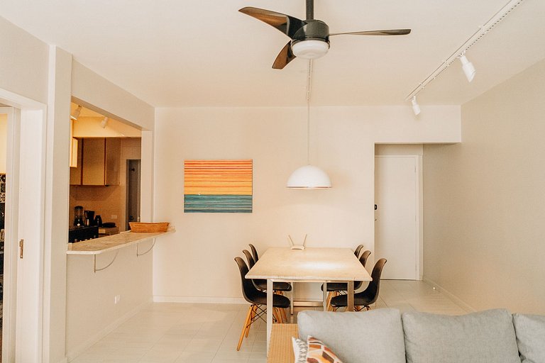 Apartamento familiar com acesso privativo à Praia Mansa