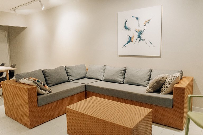 Apartamento familiar com acesso privativo à Praia Mansa