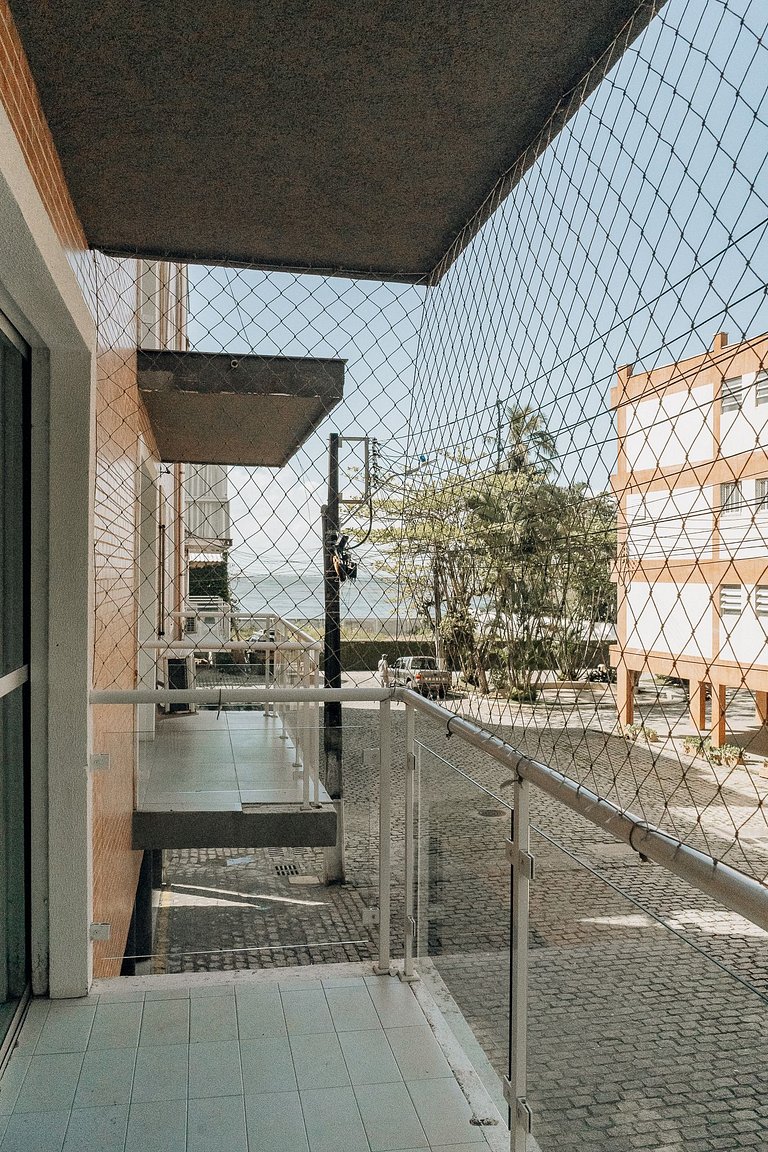 Apartamento familiar com acesso privativo à Praia Mansa