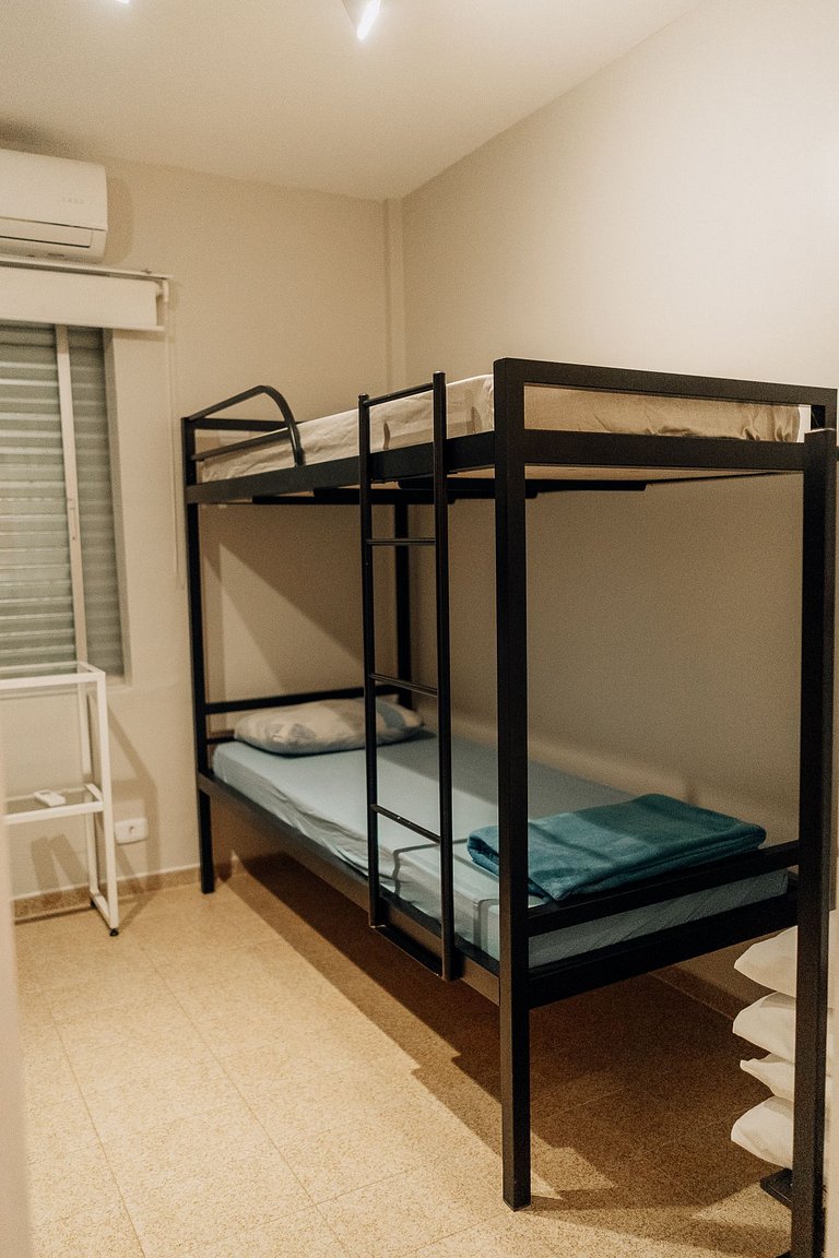 Apartamento familiar com acesso privativo à Praia Mansa