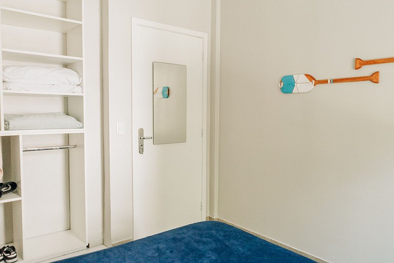 Apartamento familiar com acesso privativo à Praia Mansa