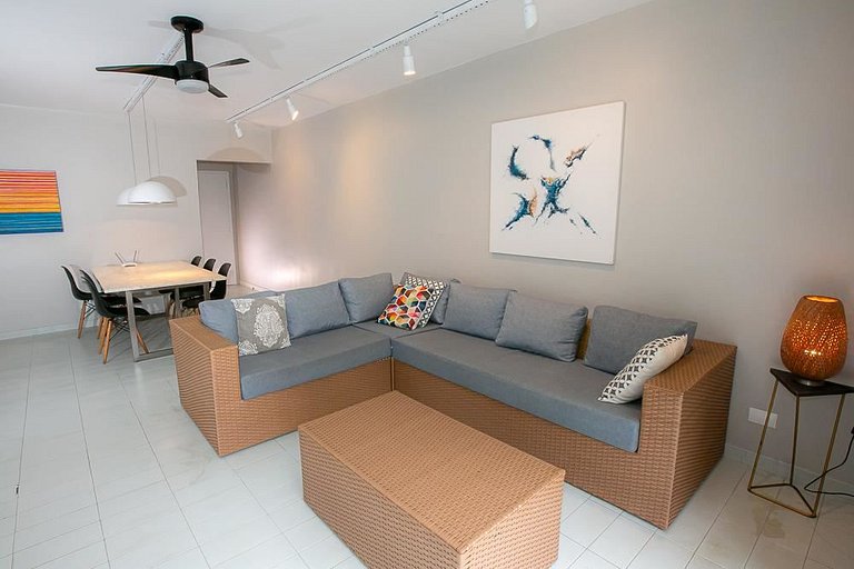 Apartamento familiar com acesso privativo à Praia Mansa